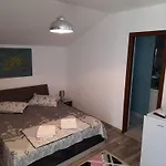 Aliss بيت ضيافة *