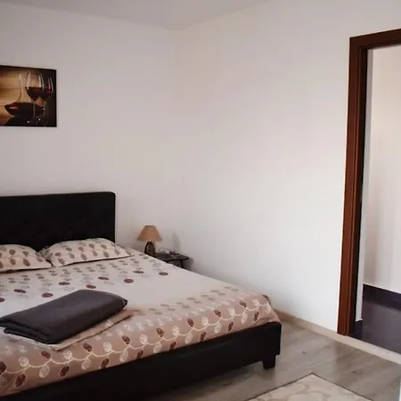 Aliss * Năvodari